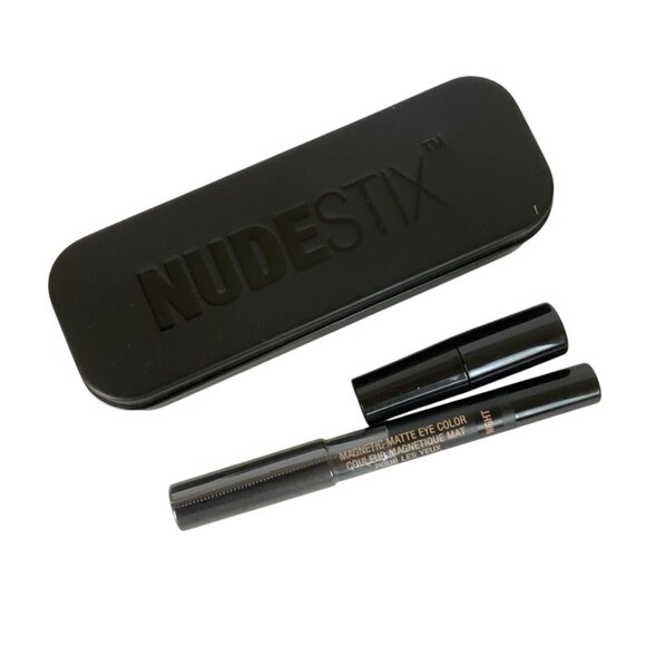 Nudestix Magnetic Matte Eye Color Pencil NIGHT Black With Sharpener & Case - Picture 1 of 4